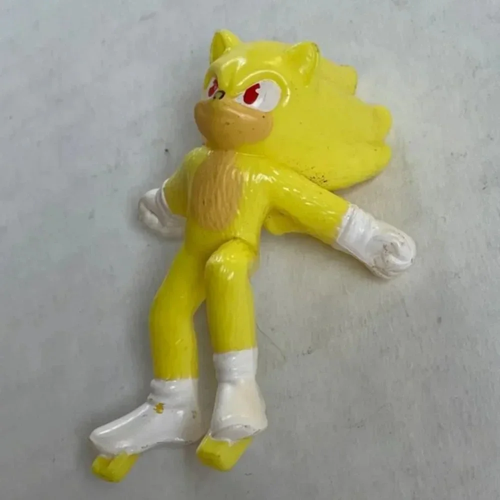 Sonic‎ The Hedgehog Figure Sega Yellow Plastic Kids Toy 3 Inch Action Mini Fun